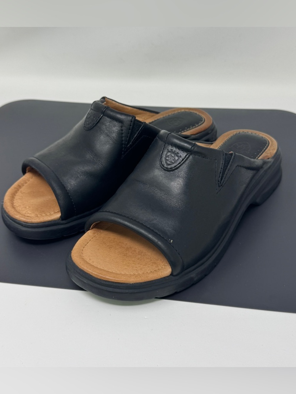 Ariat Women's Bridgeport leather Black Sandals size 6.5
